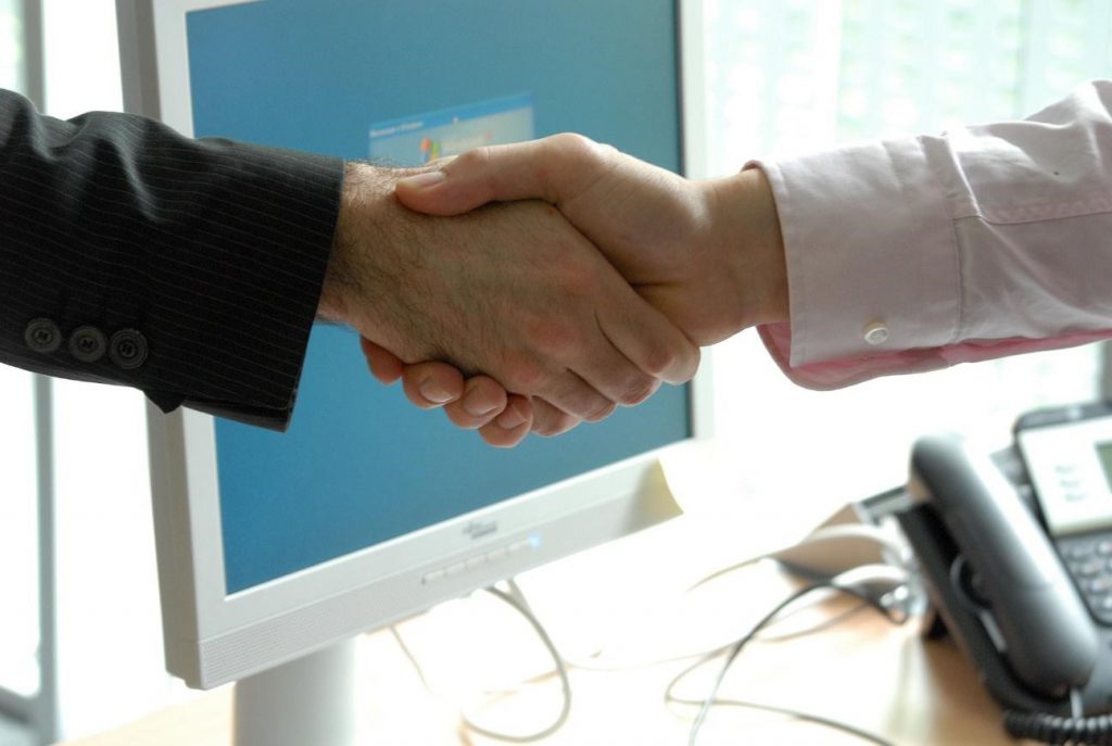 Descubra quais critérios utilizar para fechar boas parcerias com fornecedores do mercado pet!